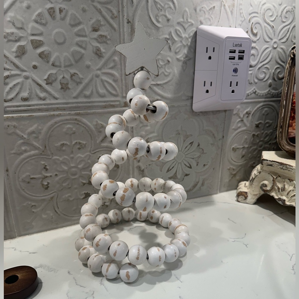 Wood Bead Christmas Tree